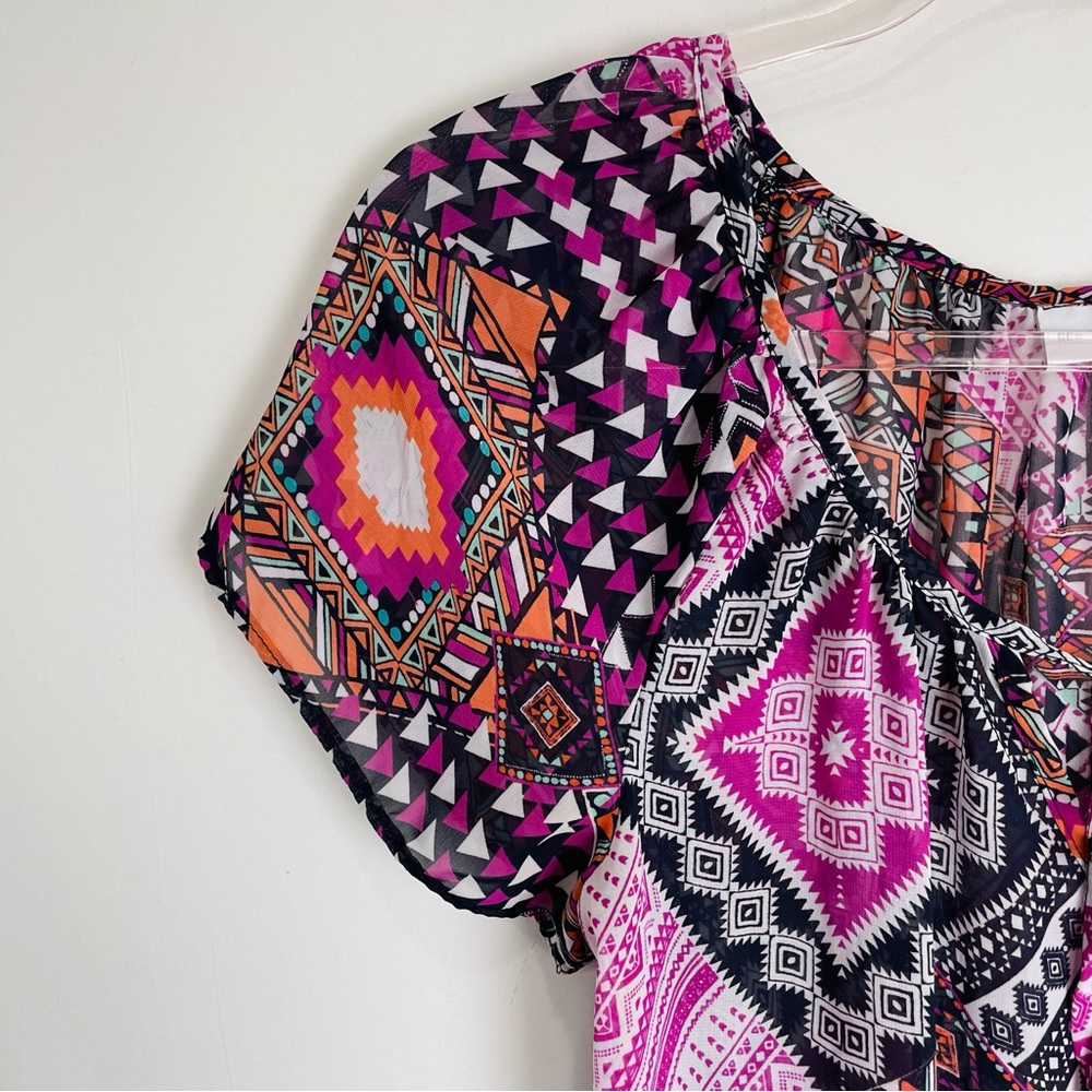 100% polyester. - Picture 4 of 6